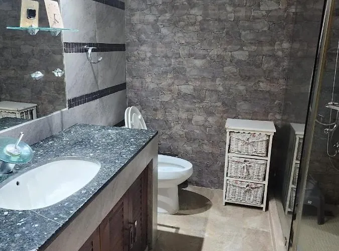 Casa Meyer's Bf Homes International House For Rent With Pool And Jacuzzi Accommodatie bij particulieren *