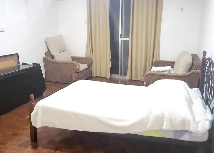Casa Meyer's Bf Homes International House For Rent With Pool And Jacuzzi * Manilla