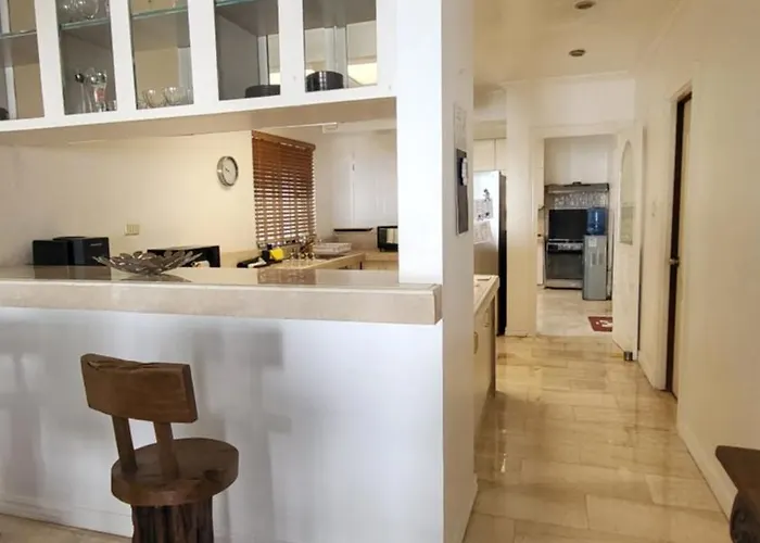 Casa Meyer's Bf Homes International House For Rent With Pool And Jacuzzi Accommodatie bij particulieren Manilla