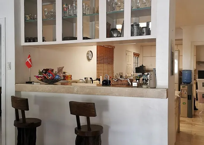 Accommodatie bij particulieren Casa Meyer's Bf Homes International House For Rent With Pool And Jacuzzi Manilla