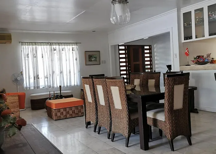 Casa Meyer's Bf Homes International House For Rent With Pool And Jacuzzi Accommodatie bij particulieren