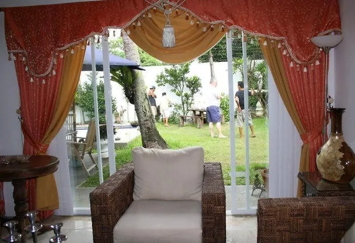 Casa Meyer's Bf Homes International House For Rent With Pool And Jacuzzi Accommodatie bij particulieren *